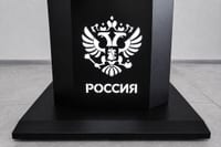 Интерактивный стол для патриотического воспитания «AVKompleks Великая Россия» с ПО «АйТи Конструктор» — фото 3