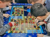 Методический интерактивный стол «АЛМА Финансовая грамотность» для школ 43" — фото 7