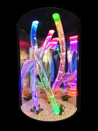 Сенсорная композиция из трех спиральных колонн с линзовым зеркалом — фото 3